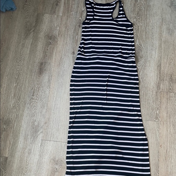 Bebe black and white ribbed side slit size large Striped Maxi Dress Y2K - Picture 7 of 8